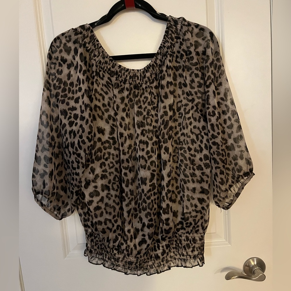Blouse color cheetah